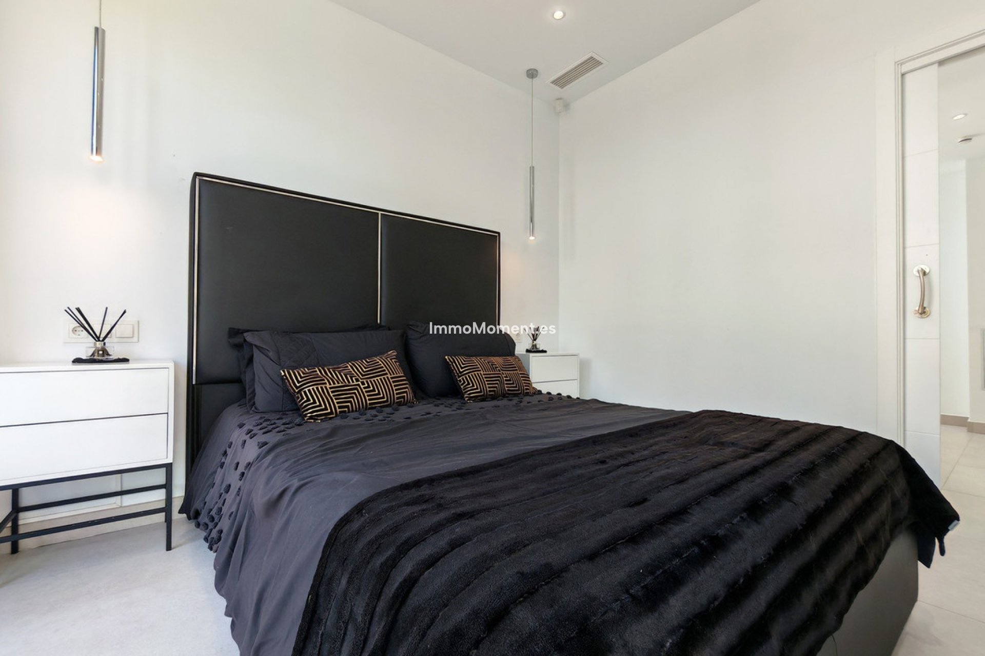 Bestaande woning - Villa - Estepona  - Estepona Centro