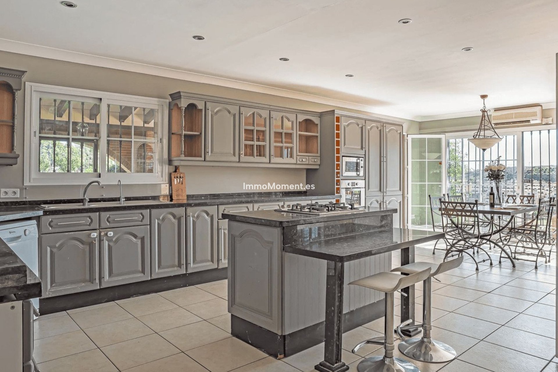 Bestaande woning - Villa - Estepona  - Estepona Centro