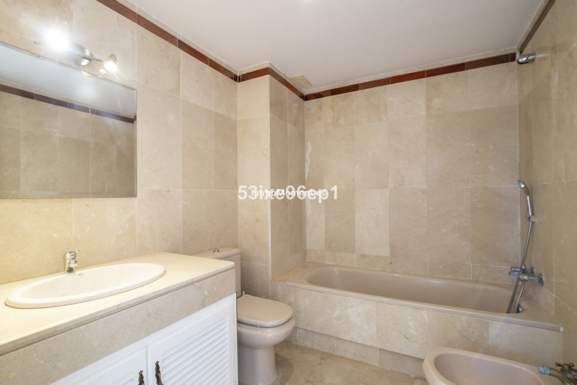 Bestaande woning - Villa - Estepona  - New Golden Mile