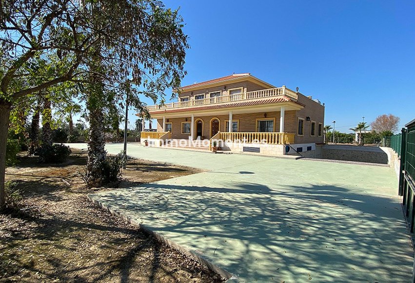 Bestaande woning - Villa - Los Montesinos