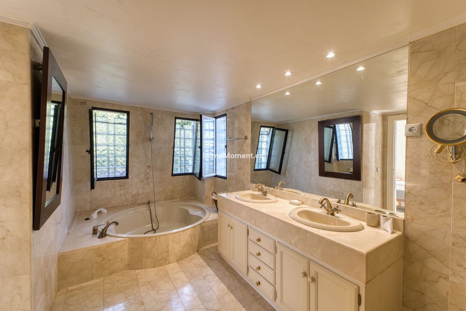 Bestaande woning - Villa - Marbella - Nueva Andalucía