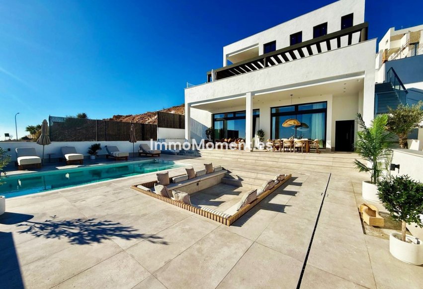Bestaande woning - Vrijstaande villa - Benalmadena - Benalmadena Centro