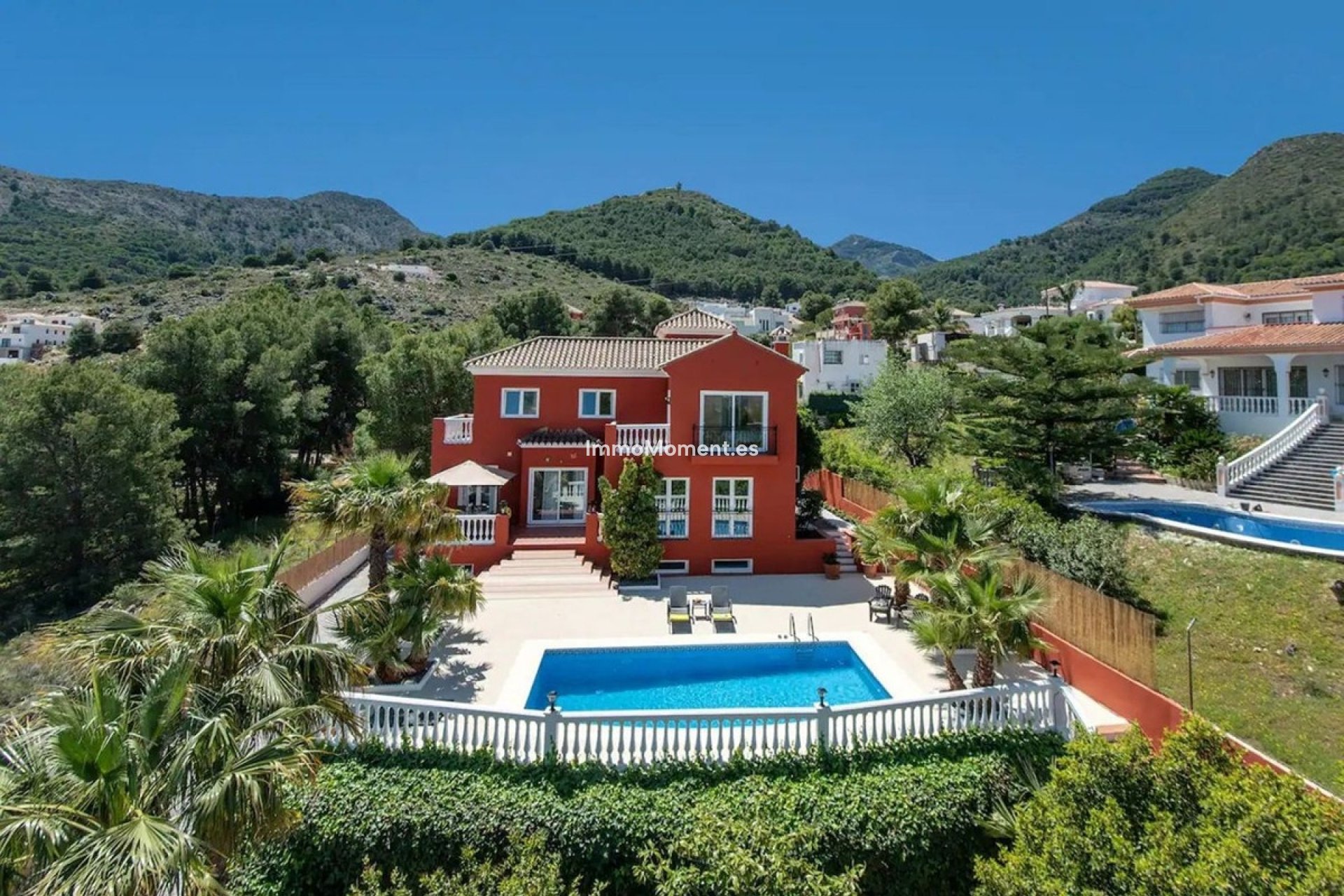 Bestaande woning - Vrijstaande villa - Binnenland  - Alhaurín de la Torre