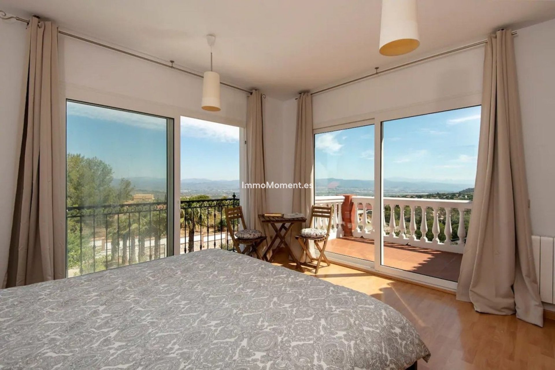 Bestaande woning - Vrijstaande villa - Binnenland  - Alhaurín de la Torre