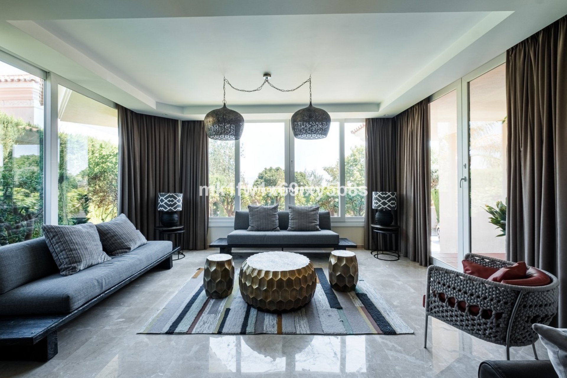 Bestaande woning - Vrijstaande villa - Binnenland  - Alhaurín de la Torre