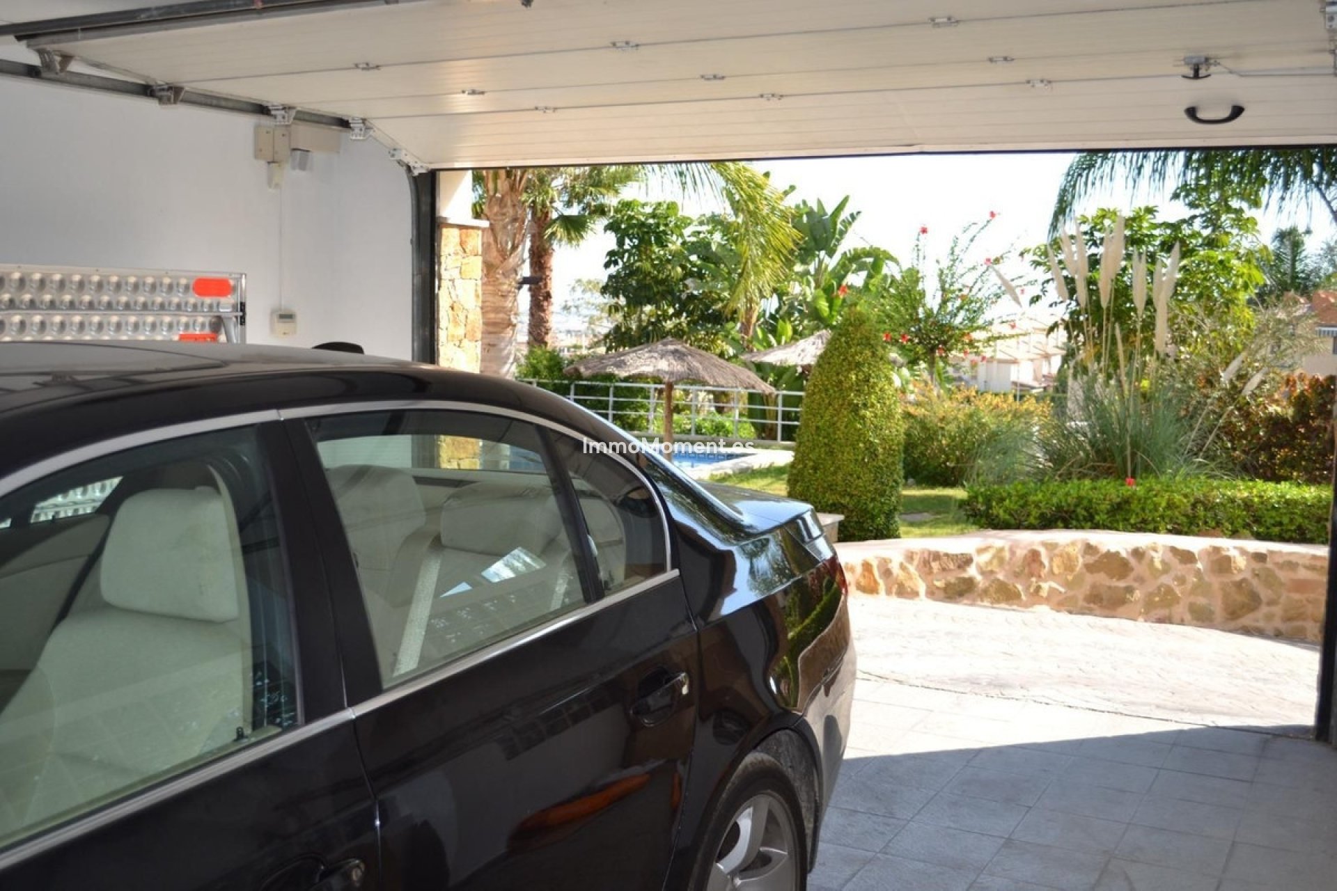 Bestaande woning - Vrijstaande villa - Binnenland  - Alhaurín de la Torre