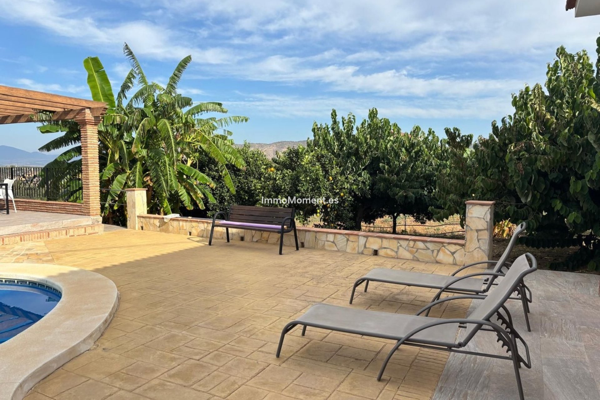 Bestaande woning - Vrijstaande villa - Binnenland  - Alhaurín de la Torre