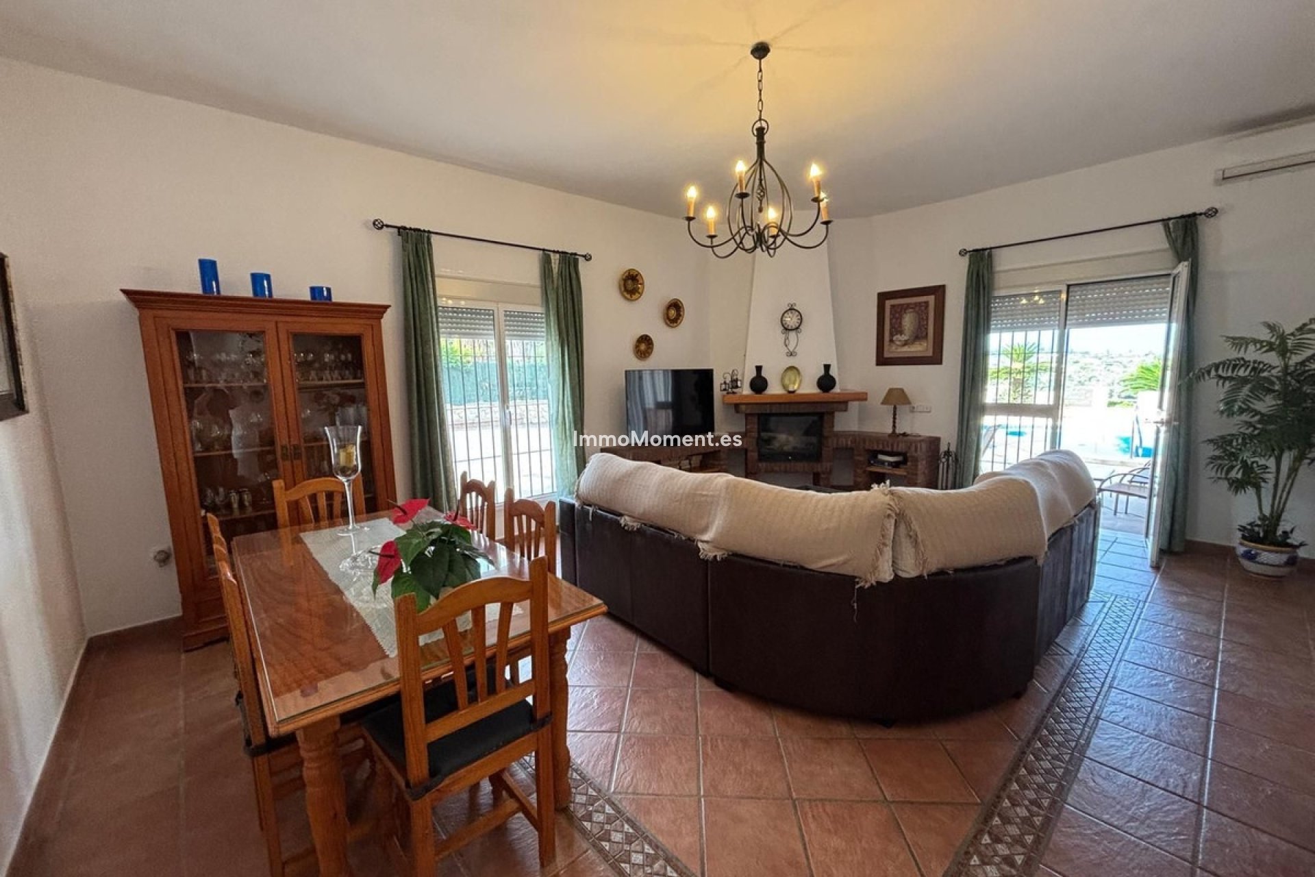 Bestaande woning - Vrijstaande villa - Binnenland  - Alhaurín de la Torre