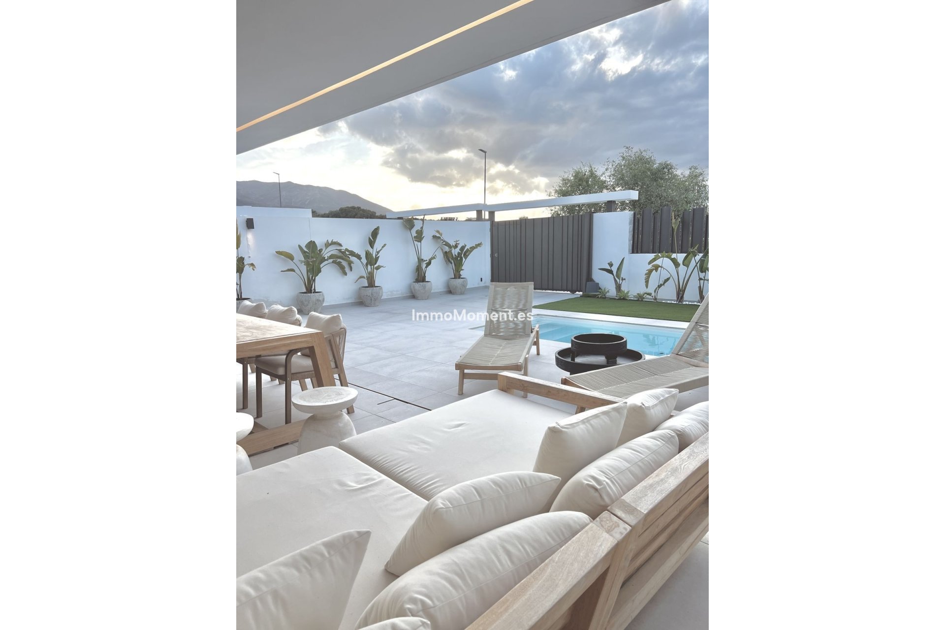 Bestaande woning - Vrijstaande villa - Binnenland  - Alhaurín de la Torre