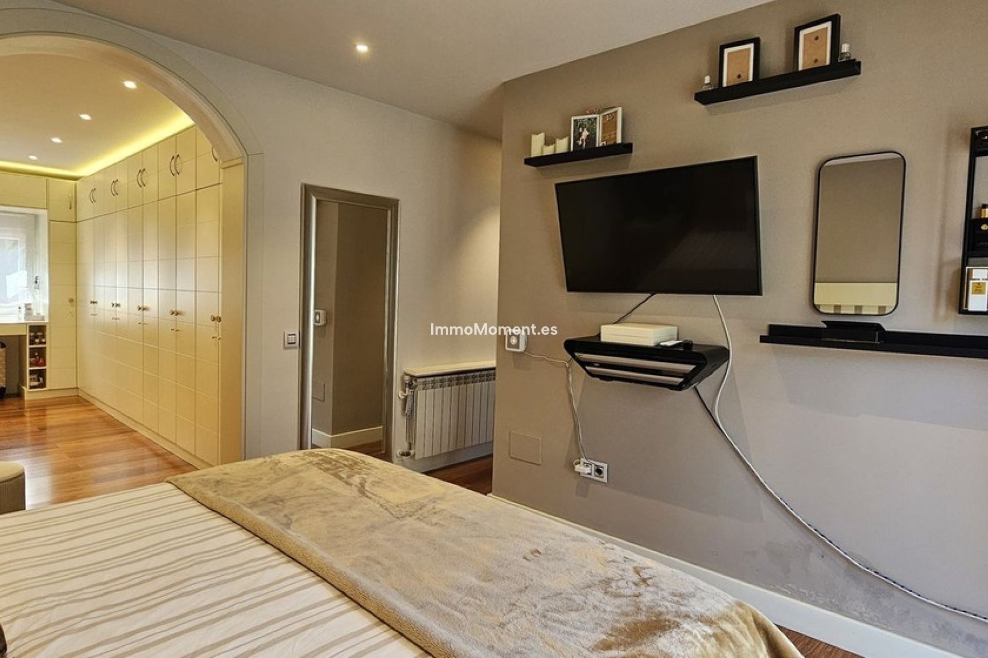 Bestaande woning - Vrijstaande villa - Binnenland  - Alhaurín de la Torre