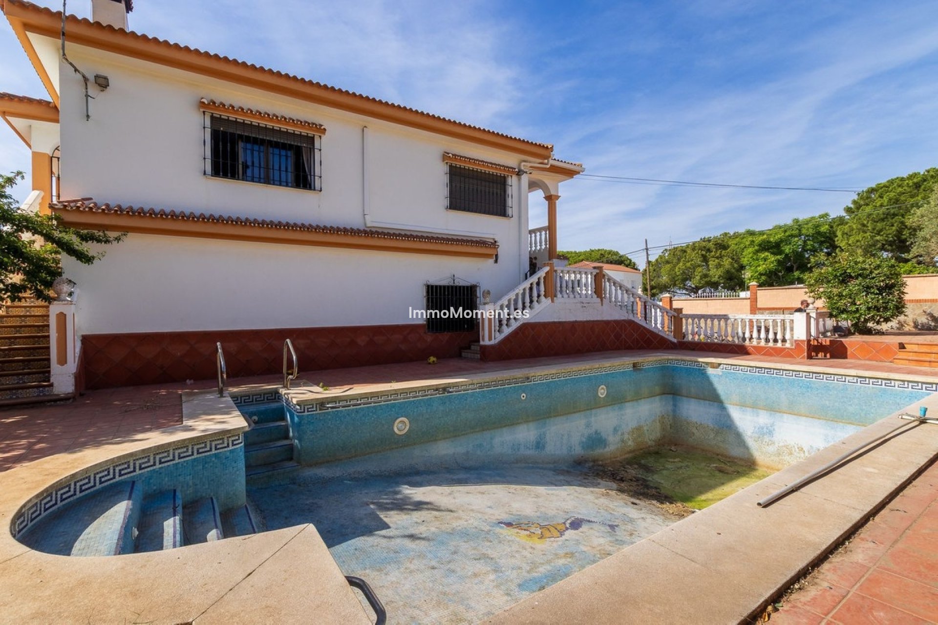 Bestaande woning - Vrijstaande villa - Binnenland  - Alhaurín de la Torre