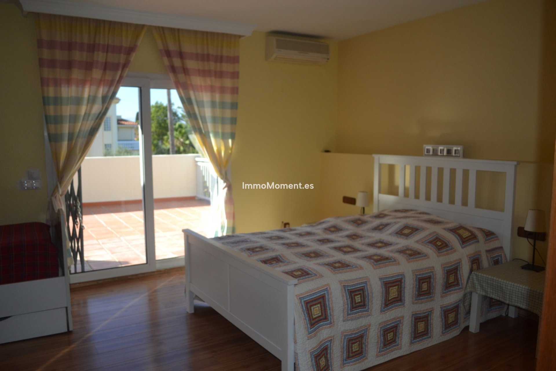 Bestaande woning - Vrijstaande villa - Binnenland  - Alhaurín de la Torre