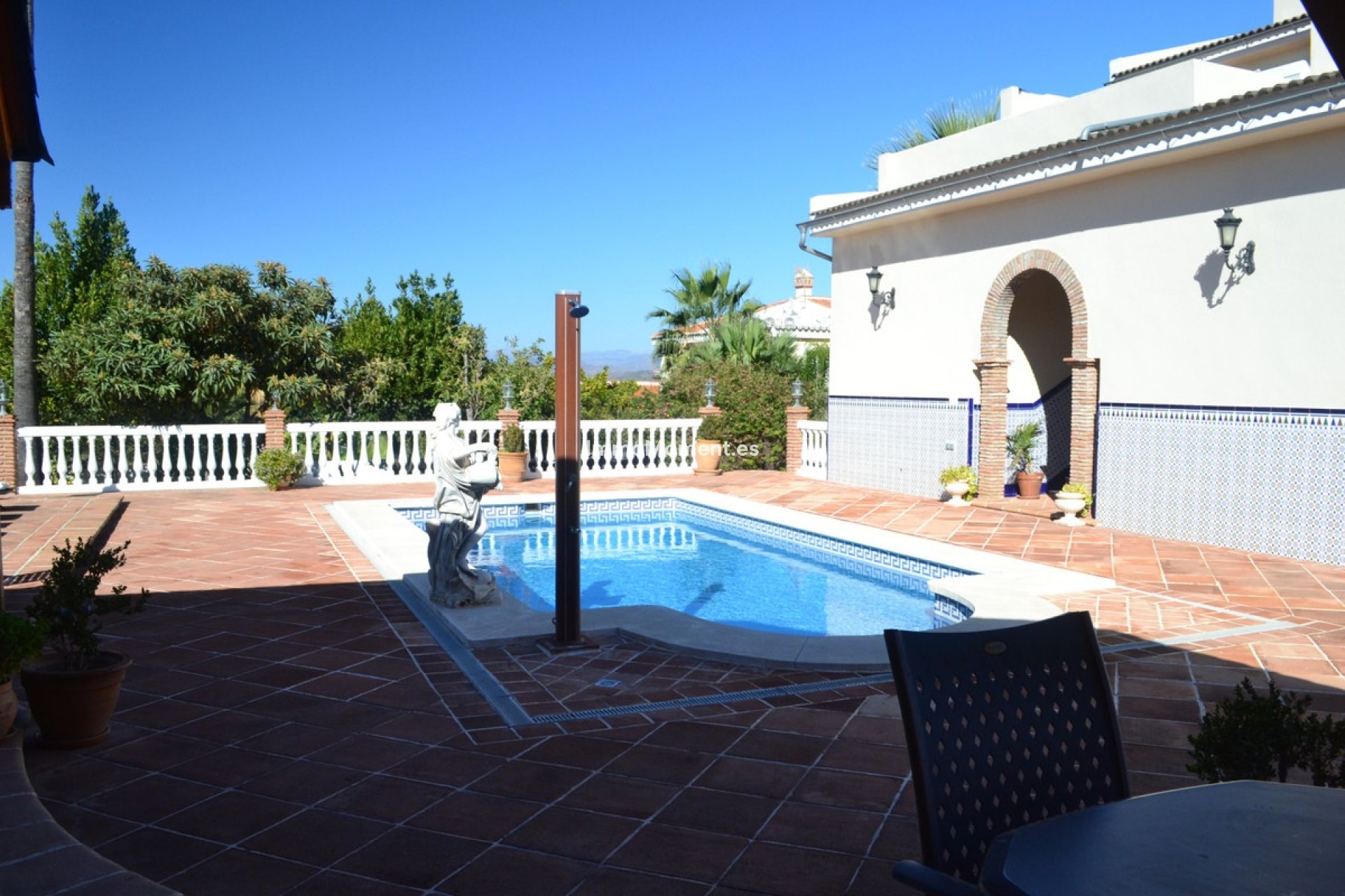 Bestaande woning - Vrijstaande villa - Binnenland  - Alhaurín de la Torre