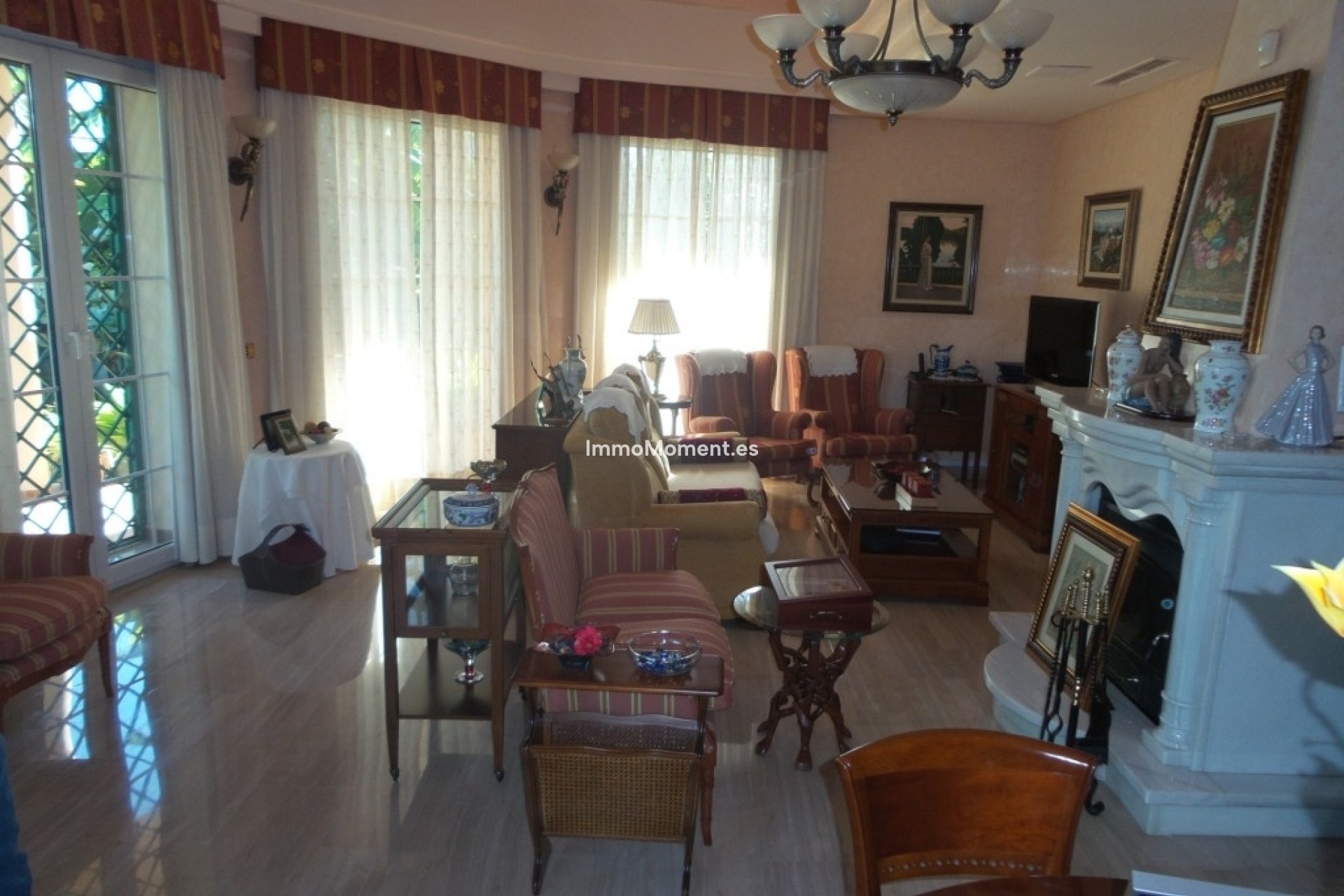 Bestaande woning - Vrijstaande villa - Binnenland  - Alhaurín de la Torre
