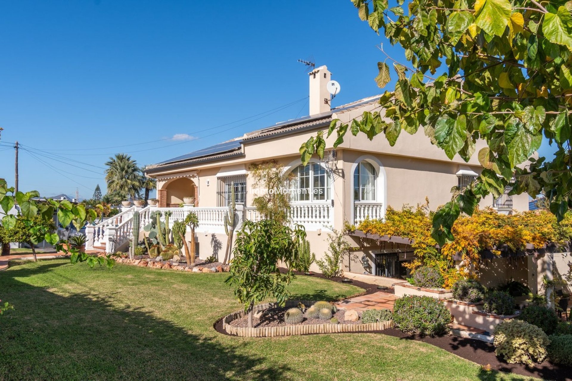 Bestaande woning - Vrijstaande villa - Binnenland  - Alhaurín de la Torre
