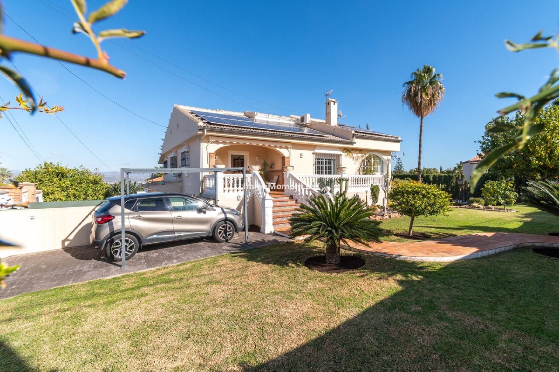 Bestaande woning - Vrijstaande villa - Binnenland  - Alhaurín de la Torre