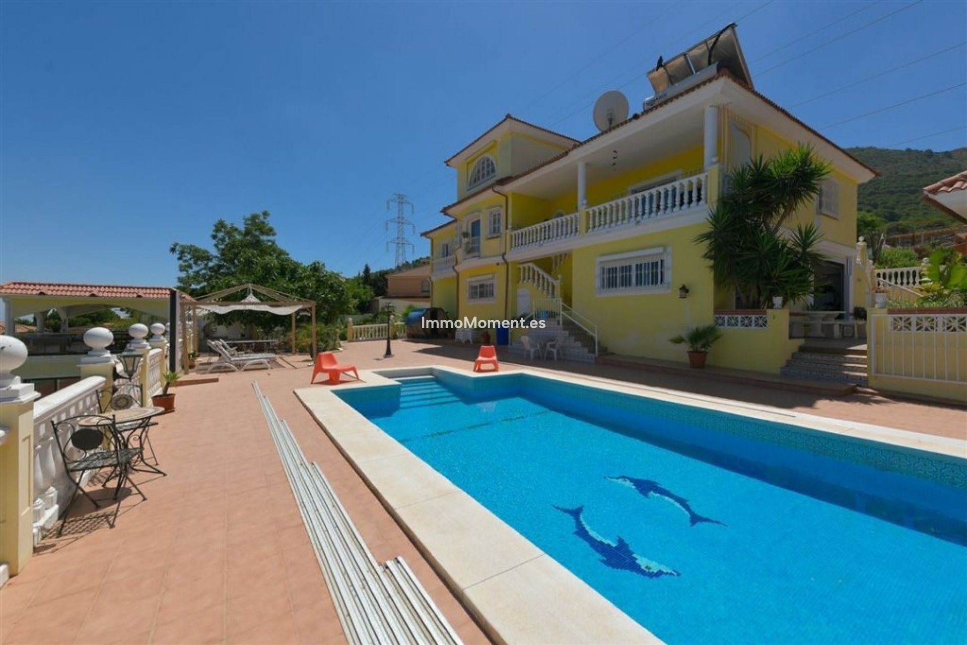 Bestaande woning - Vrijstaande villa - Binnenland  - Alhaurín de la Torre