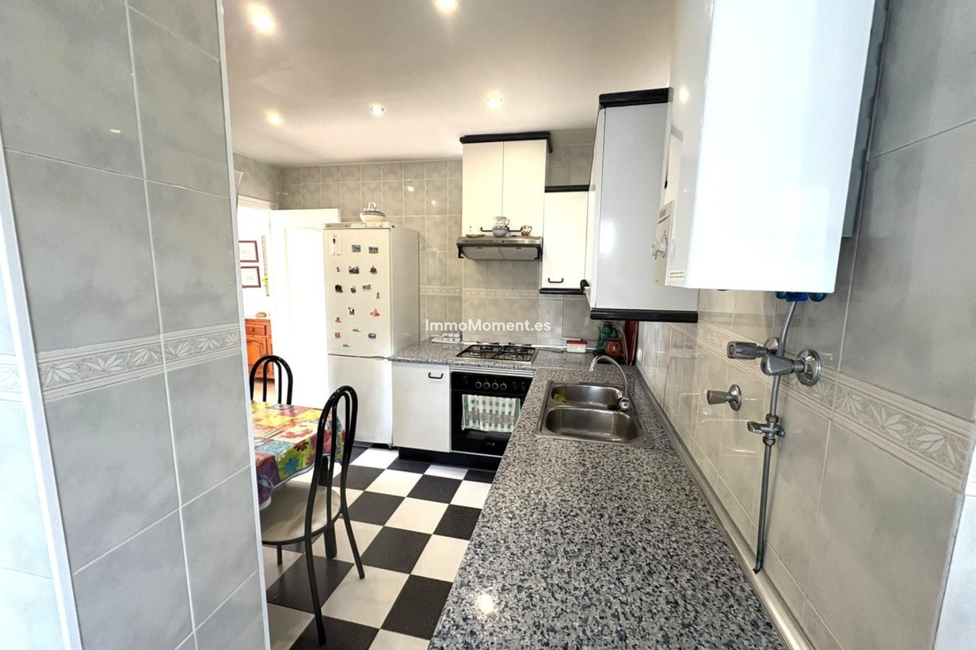 Bestaande woning - Vrijstaande villa - Binnenland  - Alhaurín de la Torre