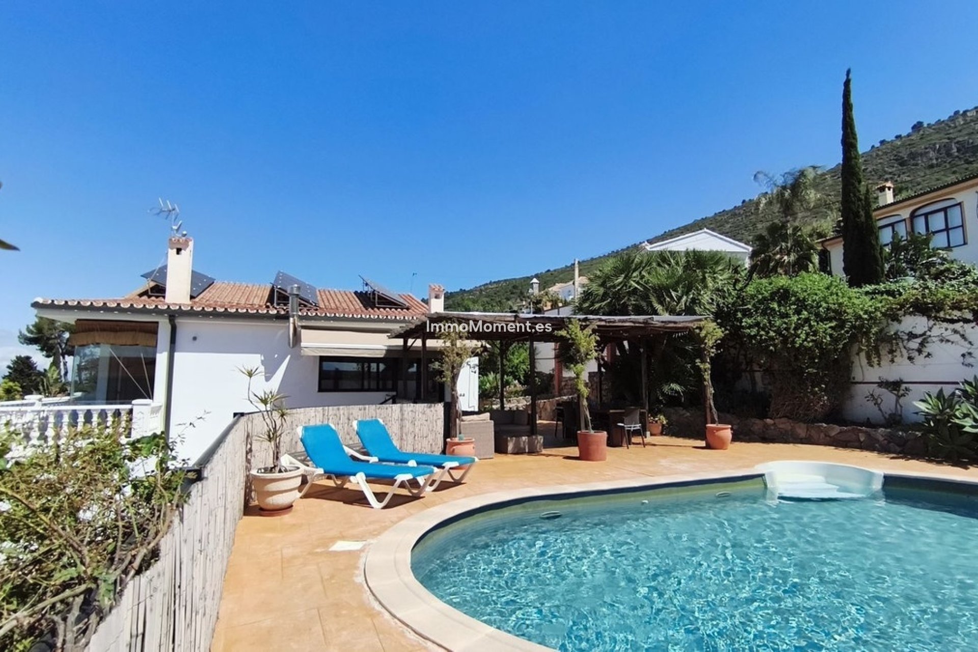 Bestaande woning - Vrijstaande villa - Binnenland  - Alhaurín de la Torre
