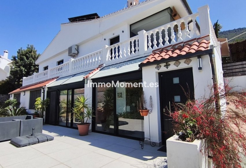 Bestaande woning - Vrijstaande villa - Binnenland  - Alhaurín de la Torre