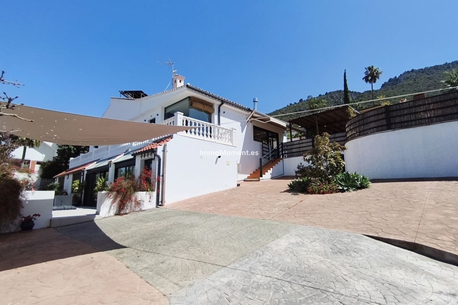 Bestaande woning - Vrijstaande villa - Binnenland  - Alhaurín de la Torre