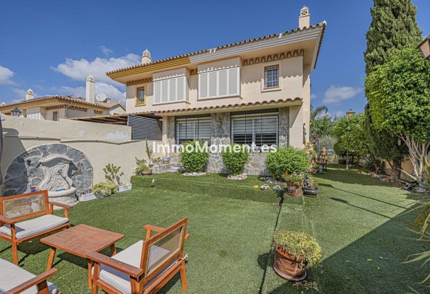 Bestaande woning - Vrijstaande villa - Binnenland  - Alhaurín de la Torre