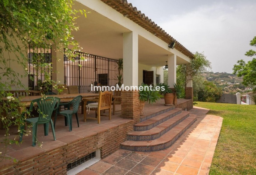 Bestaande woning - Vrijstaande villa - Binnenland  - Alhaurín el Grande Centro