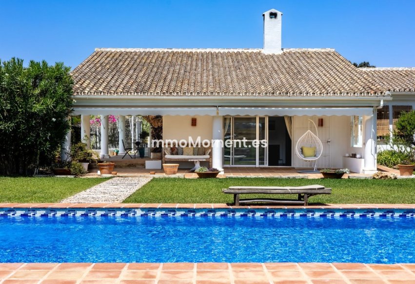 Bestaande woning - Vrijstaande villa - Binnenland  - Alhaurín el Grande Centro