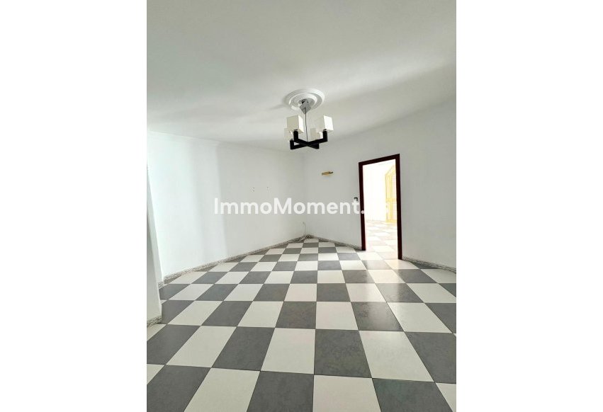 Bestaande woning - Vrijstaande villa - Binnenland  - Alhaurín el Grande Centro