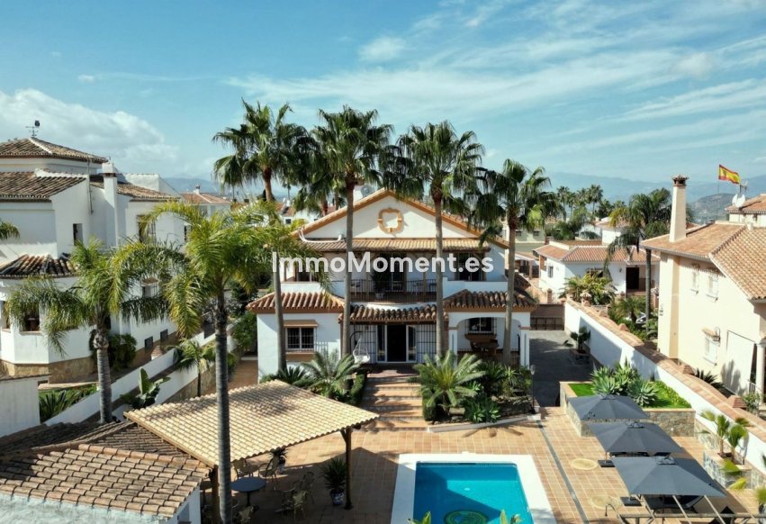 Bestaande woning - Vrijstaande villa - Binnenland  - Alhaurín el Grande Centro