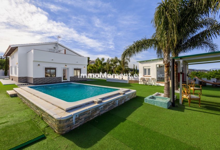 Bestaande woning - Vrijstaande villa - Binnenland  - Alhaurín el Grande Centro