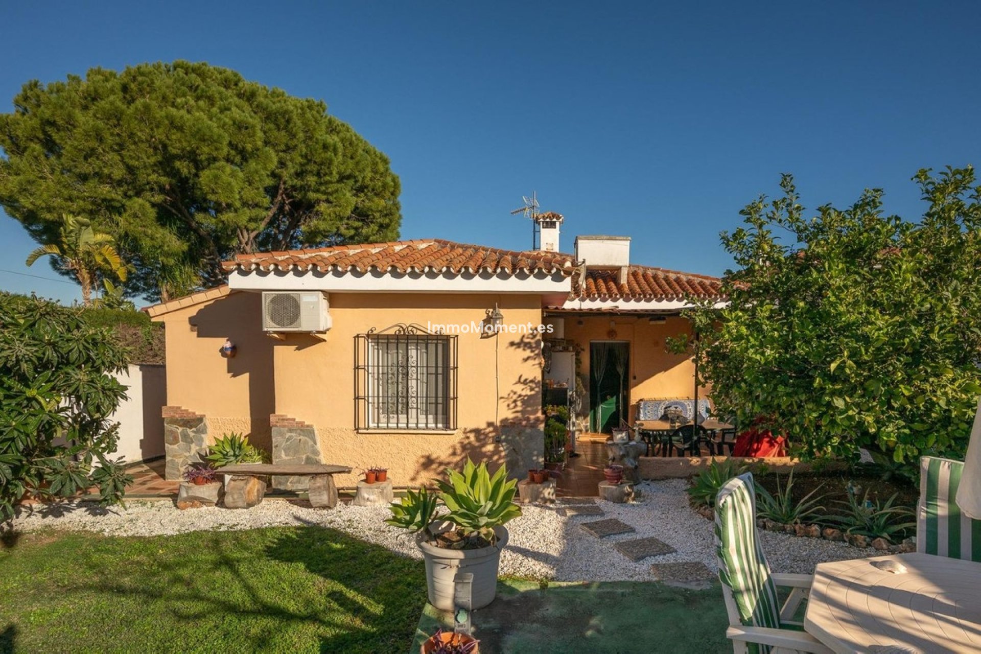 Bestaande woning - Vrijstaande villa - Binnenland  - Alhaurín el Grande Centro
