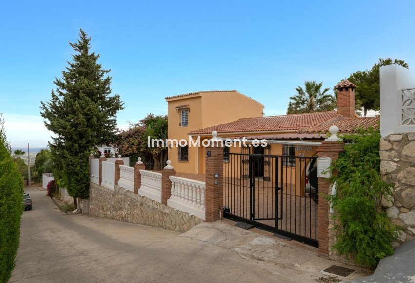 Bestaande woning - Vrijstaande villa - Binnenland  - Alhaurín el Grande Centro