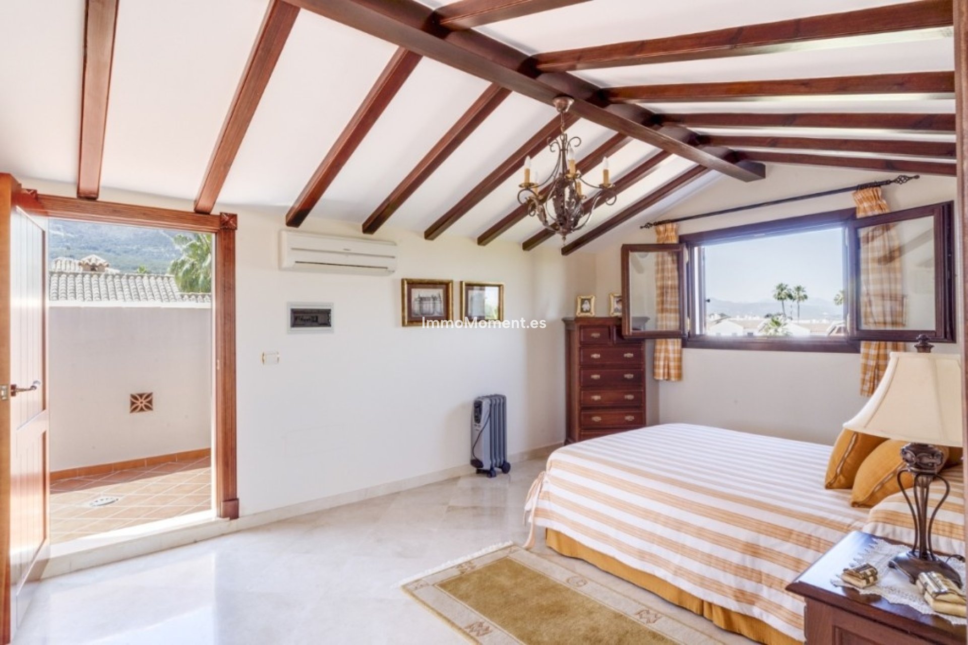 Bestaande woning - Vrijstaande villa - Binnenland  - Alhaurín el Grande Centro