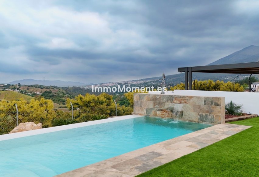 Bestaande woning - Vrijstaande villa - Binnenland  - Alhaurín el Grande Centro