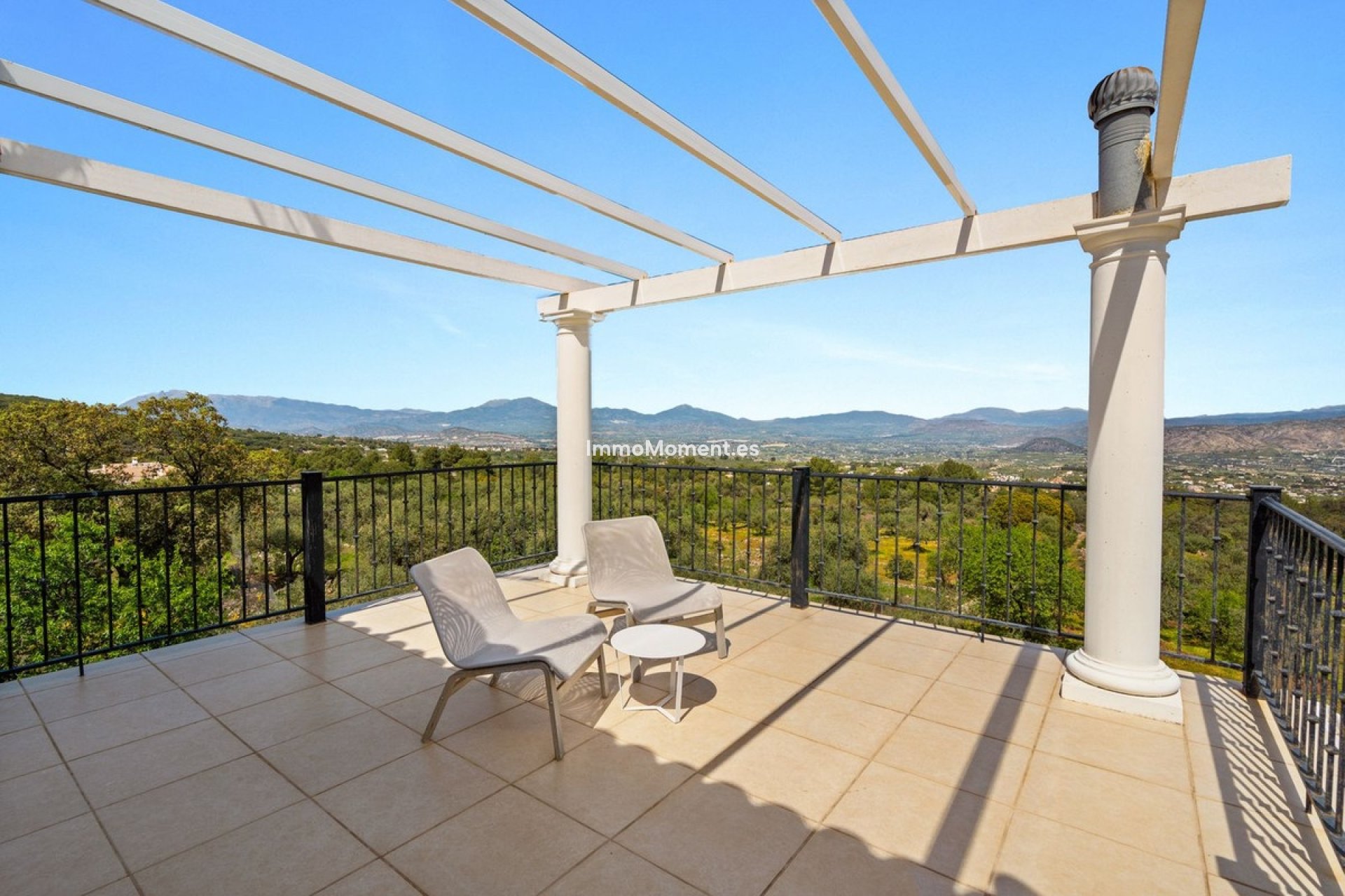 Bestaande woning - Vrijstaande villa - Binnenland  - Alhaurín el Grande Centro