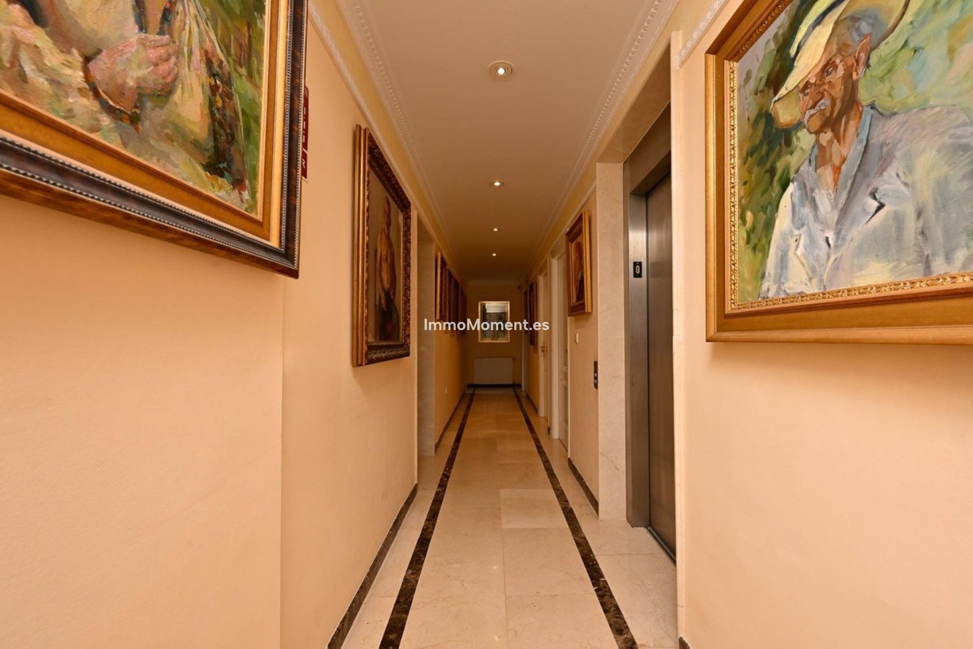 Bestaande woning - Vrijstaande villa - Binnenland  - Alhaurín el Grande Centro