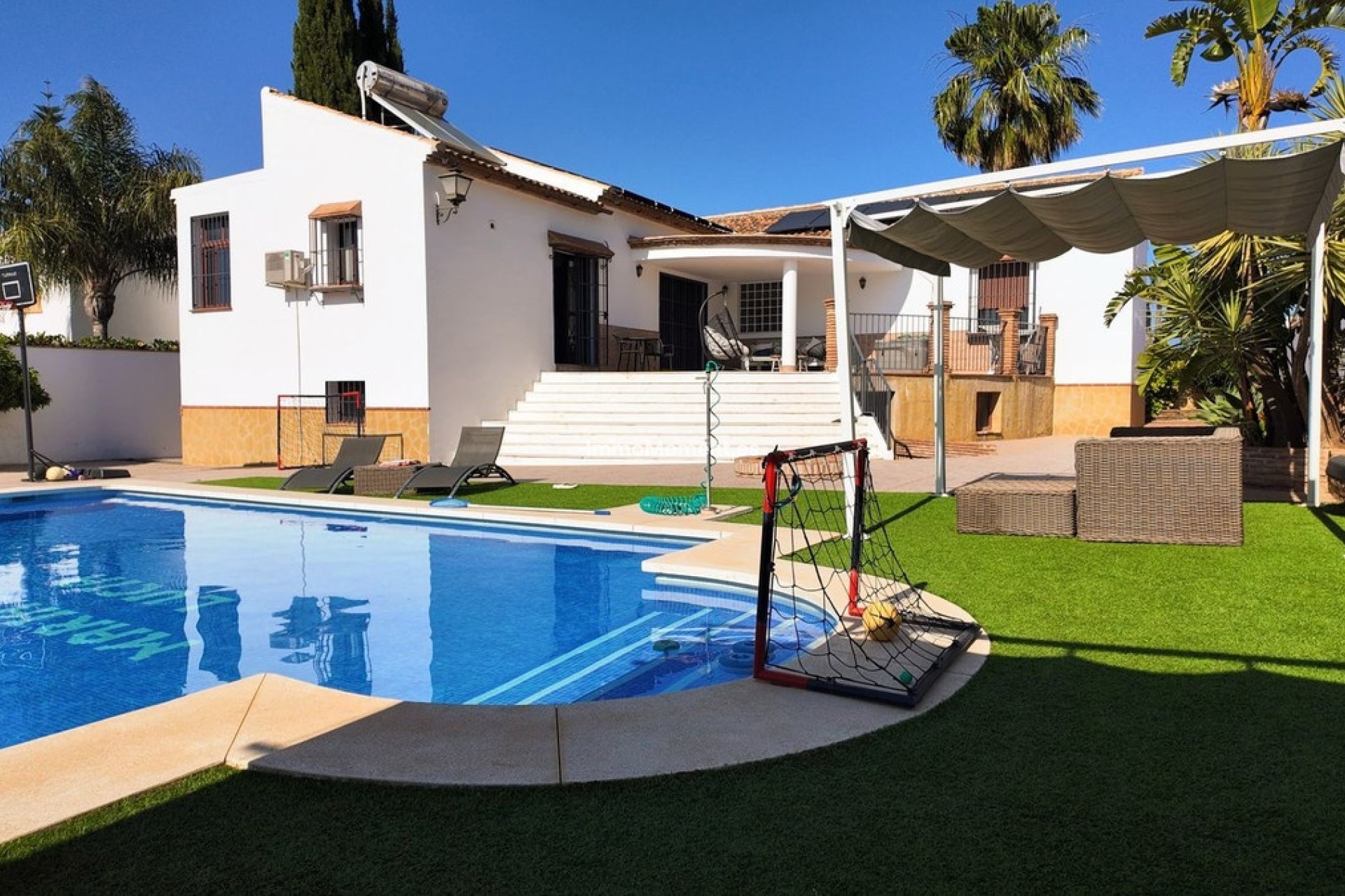 Bestaande woning - Vrijstaande villa - Binnenland  - Alhaurín el Grande Centro