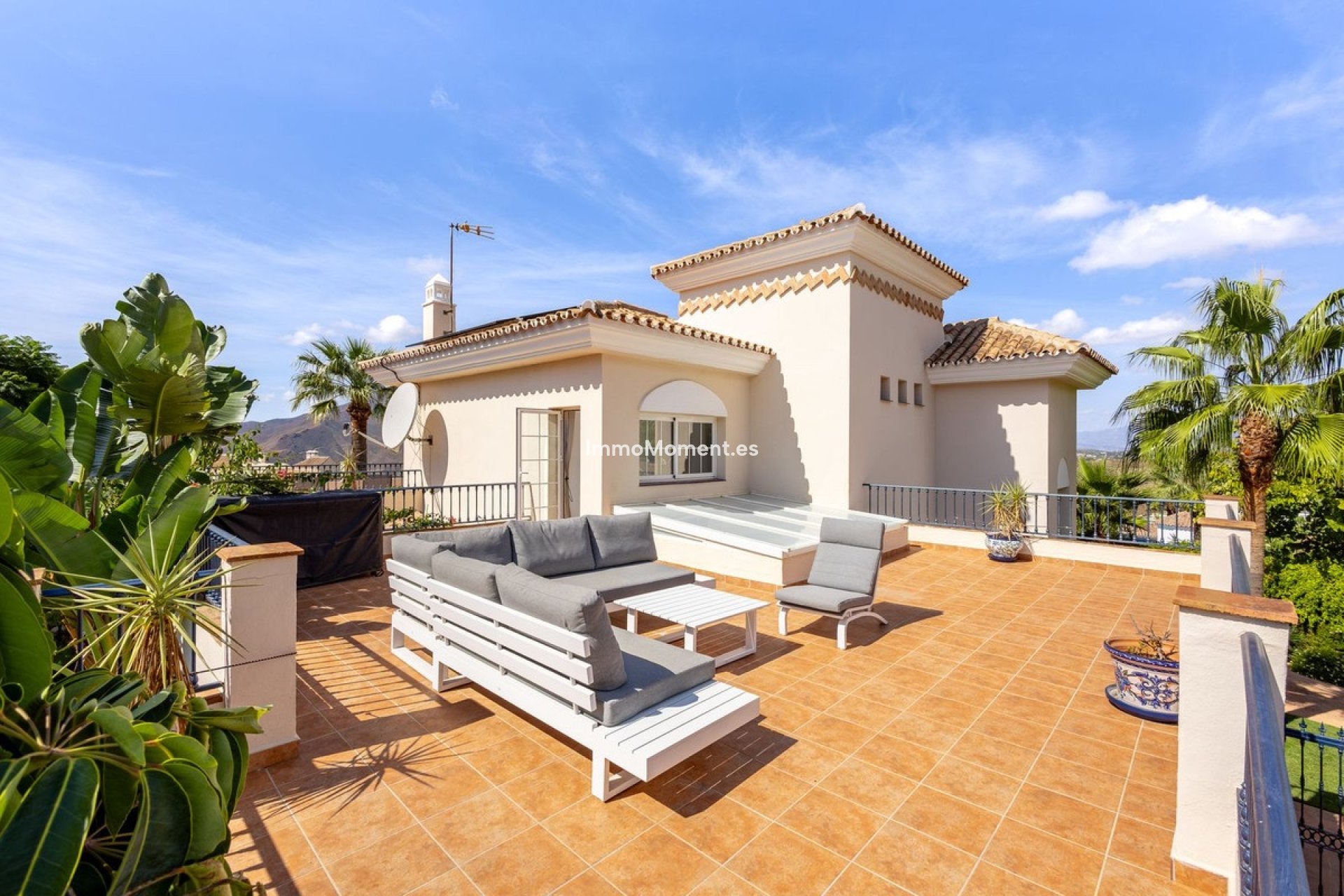 Bestaande woning - Vrijstaande villa - Binnenland  - Alhaurín Golf