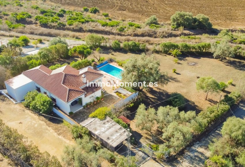 Bestaande woning - Vrijstaande villa - Binnenland  - Almogía