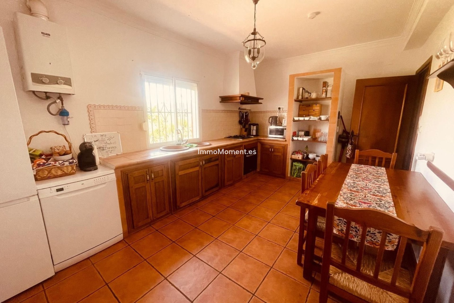 Bestaande woning - Vrijstaande villa - Binnenland  - Alora