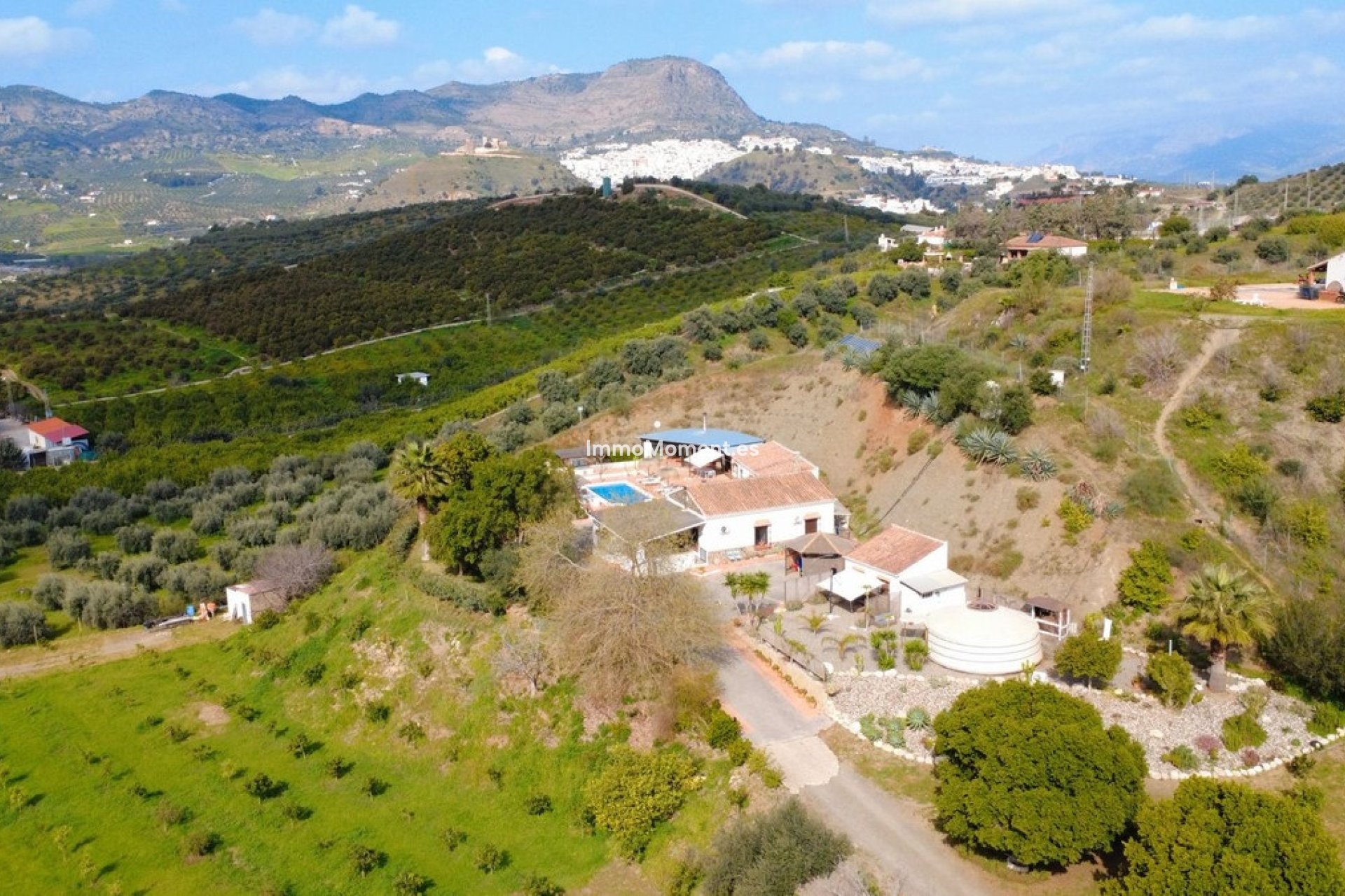 Bestaande woning - Vrijstaande villa - Binnenland  - Alora