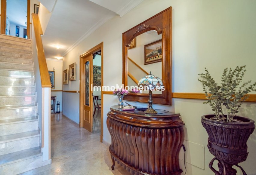 Bestaande woning - Vrijstaande villa - Binnenland  - Churriana