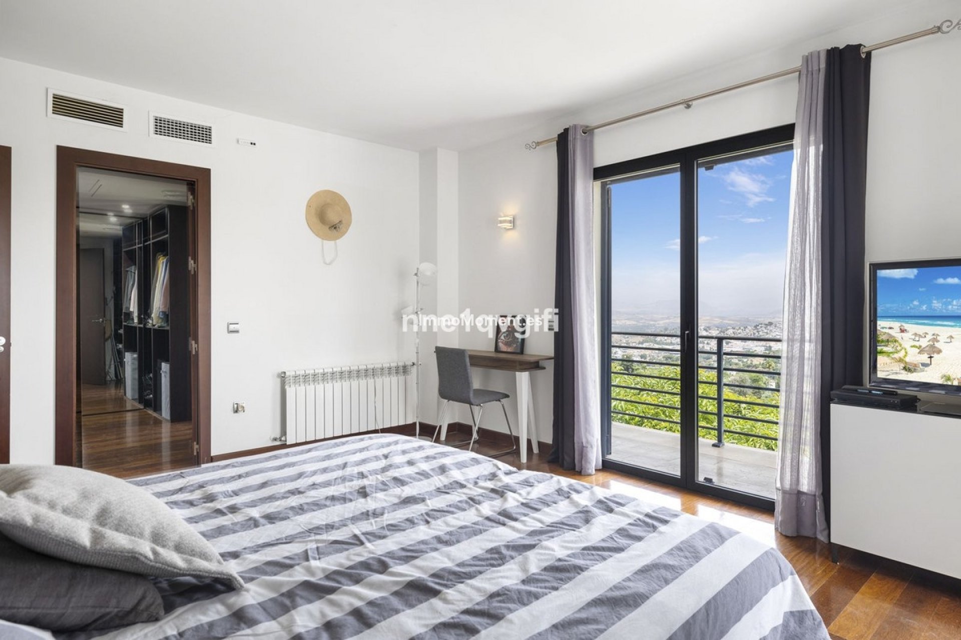 Bestaande woning - Vrijstaande villa - Binnenland  - Coín