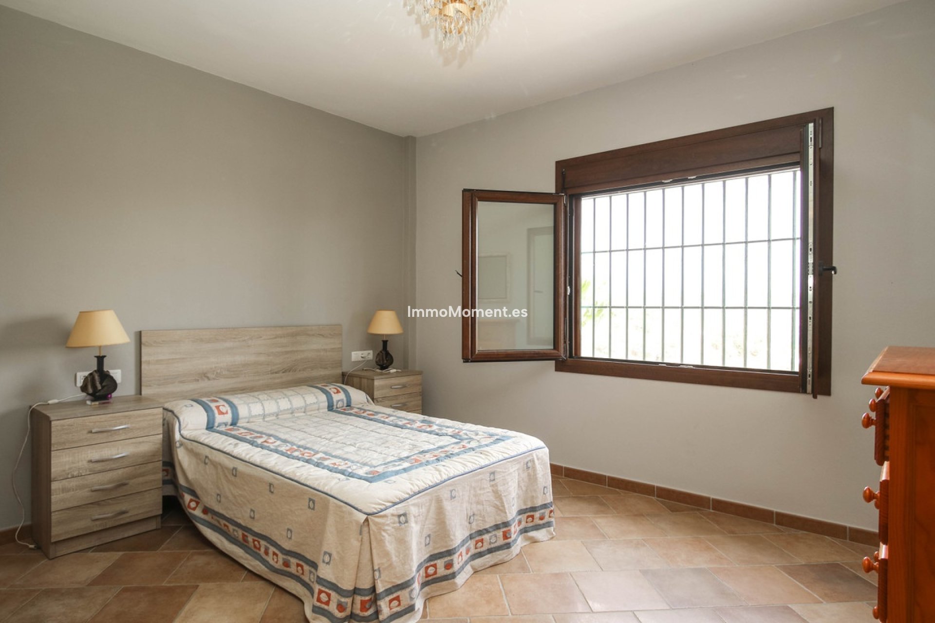 Bestaande woning - Vrijstaande villa - Binnenland  - Coín