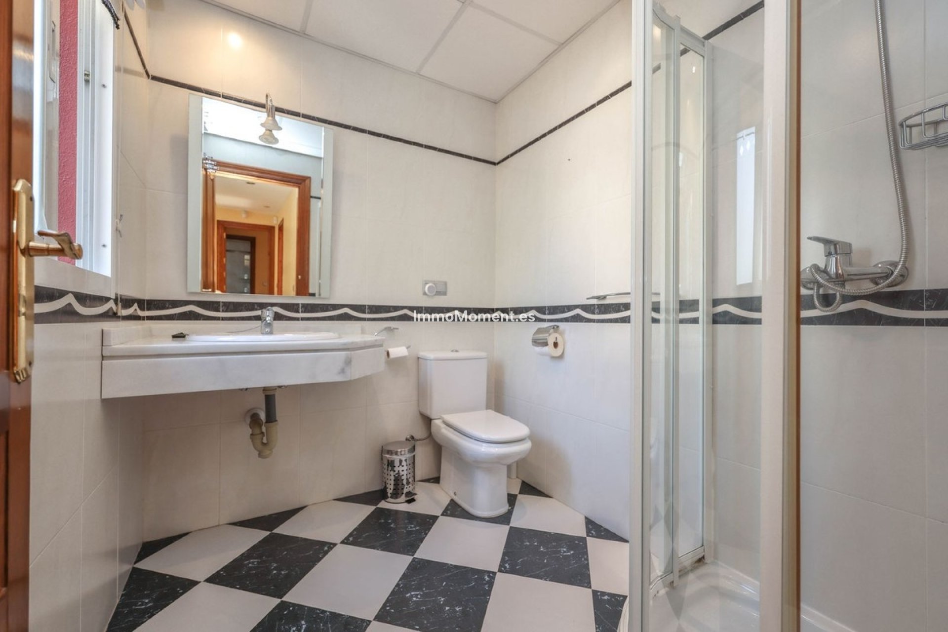 Bestaande woning - Vrijstaande villa - Binnenland  - Coín