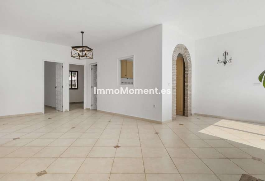 Bestaande woning - Vrijstaande villa - Binnenland  - Coín