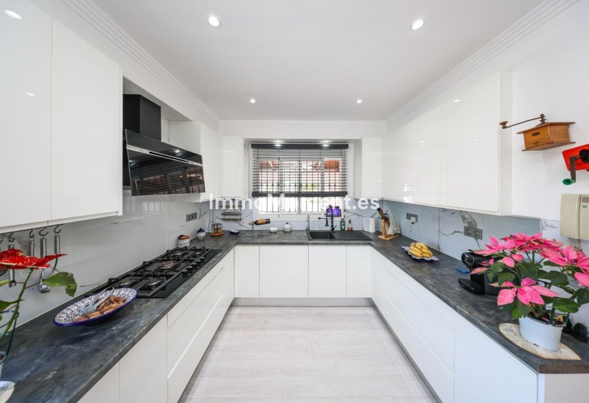 Bestaande woning - Vrijstaande villa - Binnenland  - Coín