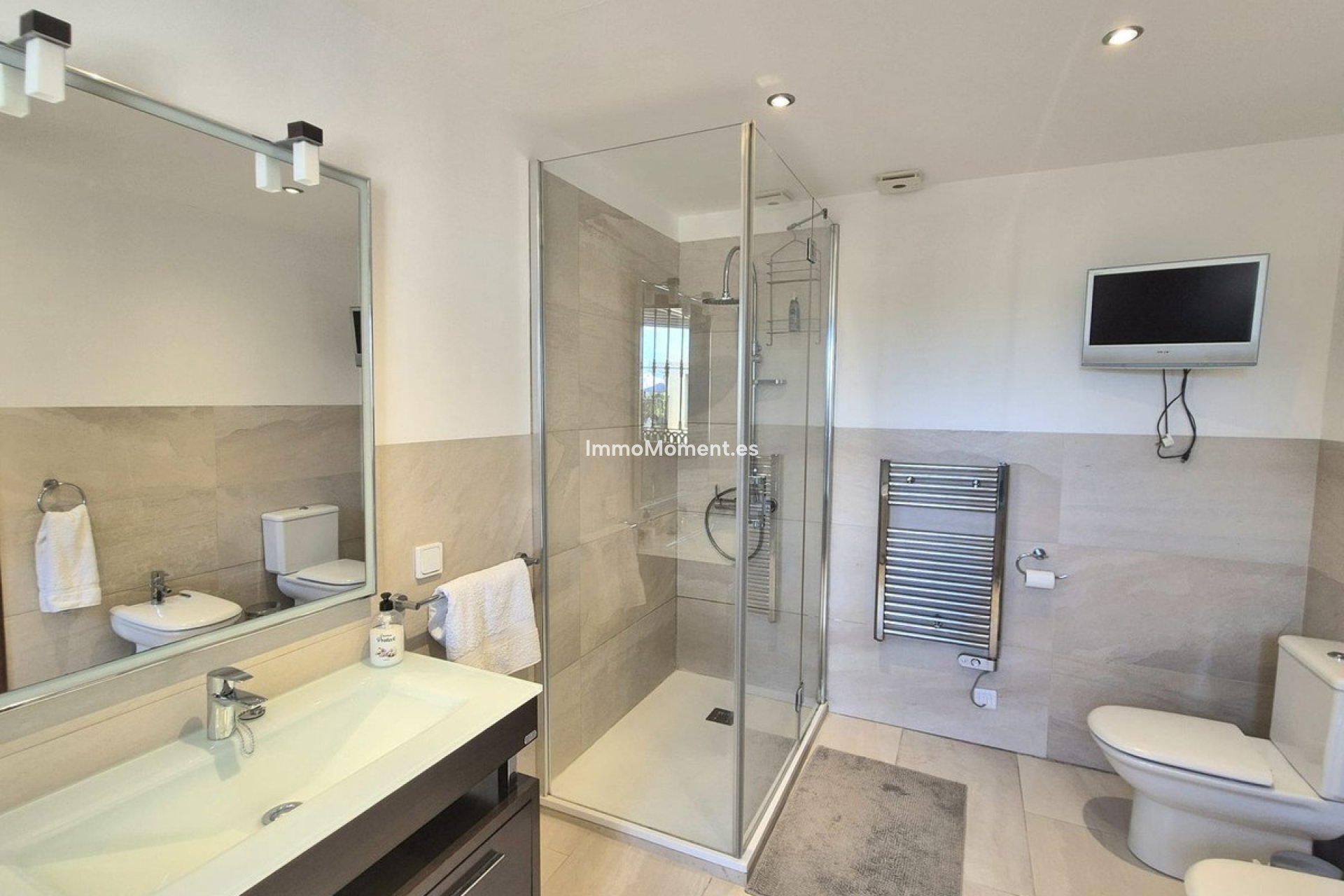 Bestaande woning - Vrijstaande villa - Binnenland  - Coín