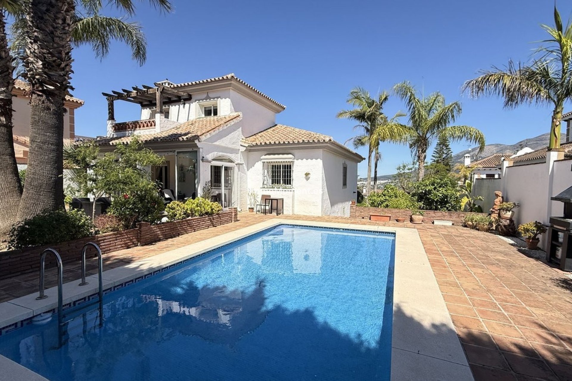 Bestaande woning - Vrijstaande villa - Binnenland  - Coín